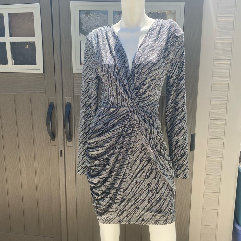 Ladies metallic silver retro disco glam rockstar wrap power long sleeve dress